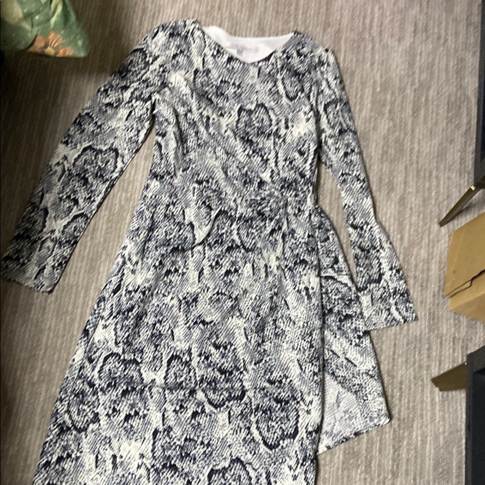 Julia Jordan Black and White Patterned Dress